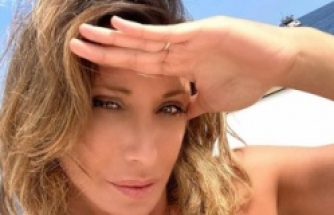 İtalyan şarkıcı Sabrina Salerno adına futbol takımı kuruldu