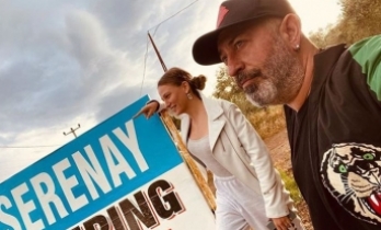Cem Yılmaz'dan sürpriz Serenay Sarıkaya paylaşımı